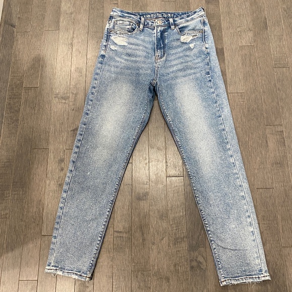 American Eagle High Rise Mom Jeans - Picture 1 of 10